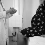 trudnica-na-pregledu-kod-lekara