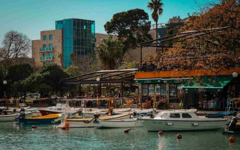 crna-gora-budva-nekretnina-brodovi
