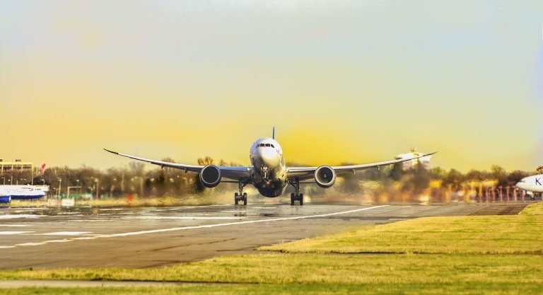 avion-aerodrom